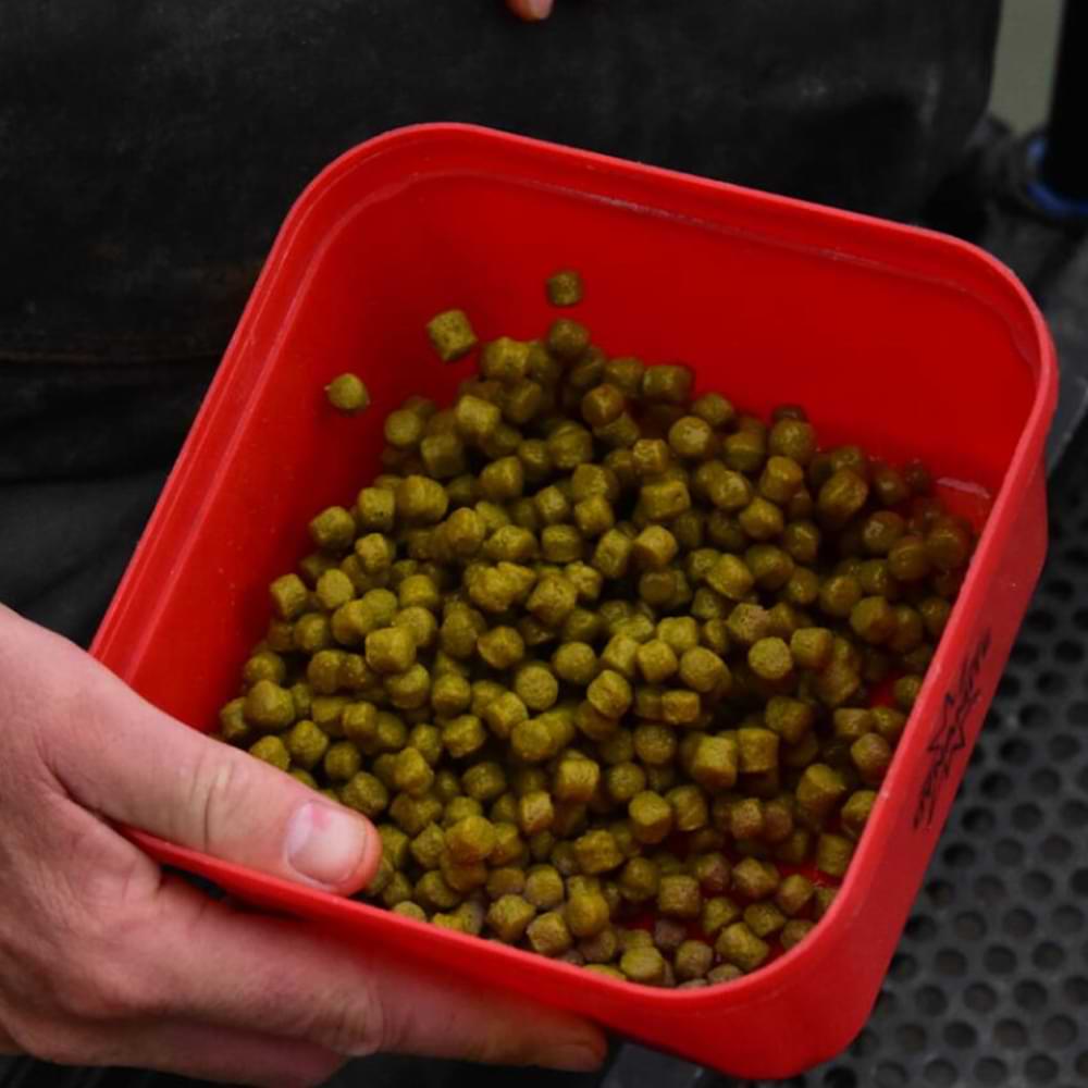 DYNAMITE BAITS Shot Colour And Flavour Enhancer F1 Sweet Yellow