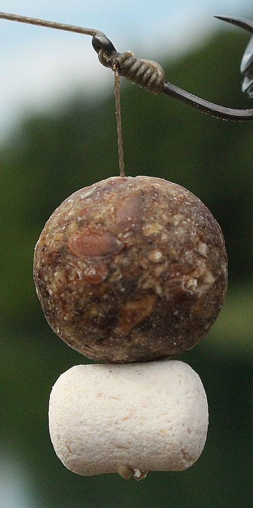 DYNAMITE BAITS Monster Tiger Nut White Fluro Pop-Ups and Dumbells