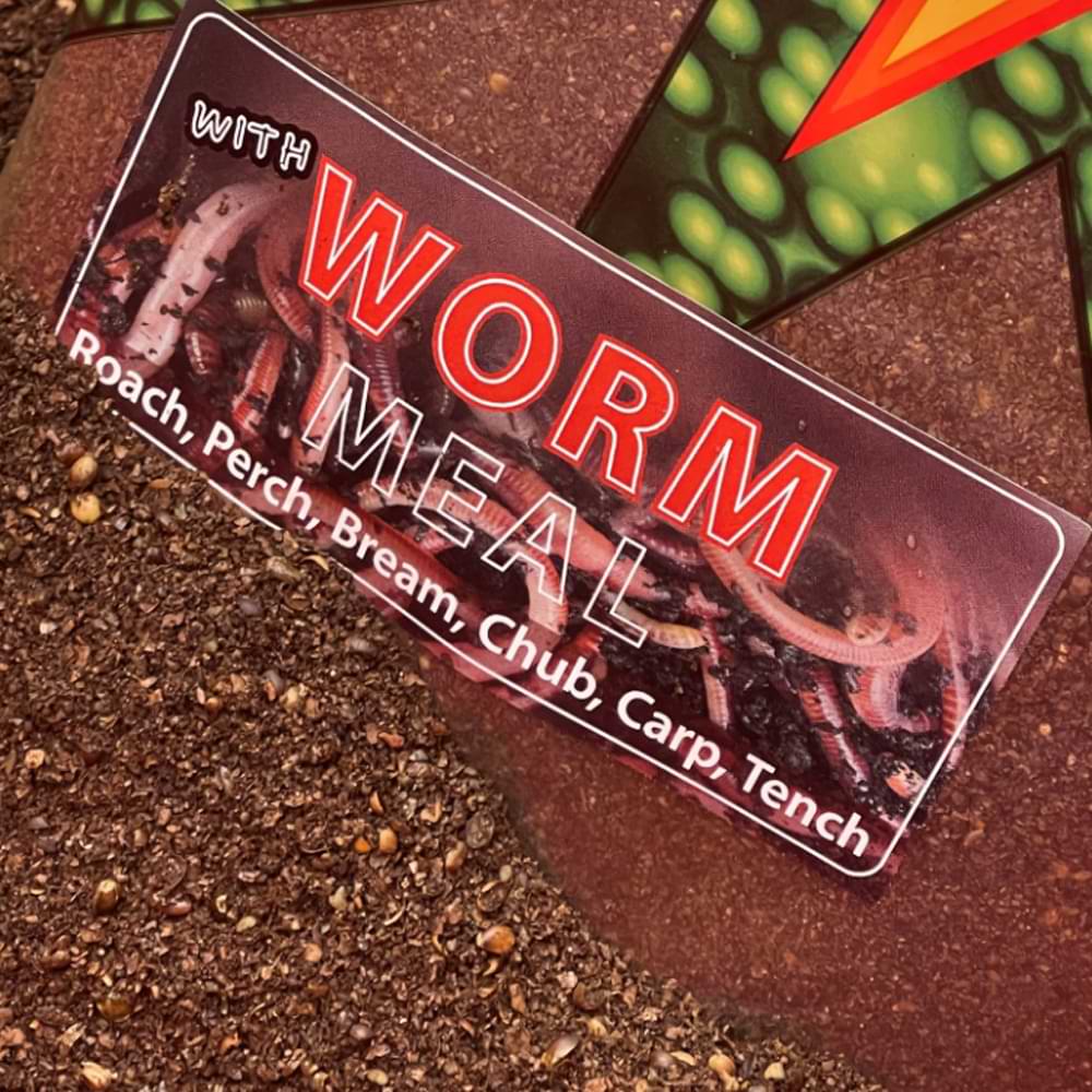 DYNAMITE BAITS Frenzied Hemp Dark Worm Groundbait 1kg