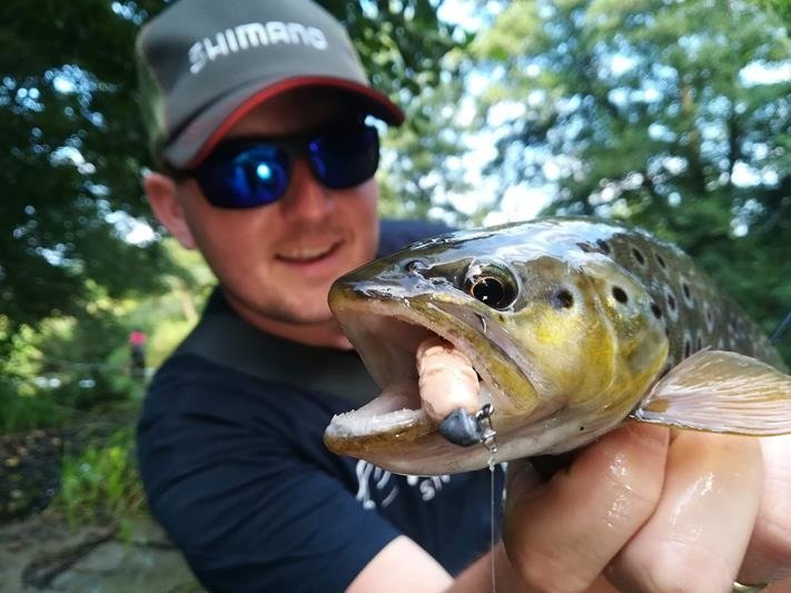 FISHUP Pupa 0.9 inch