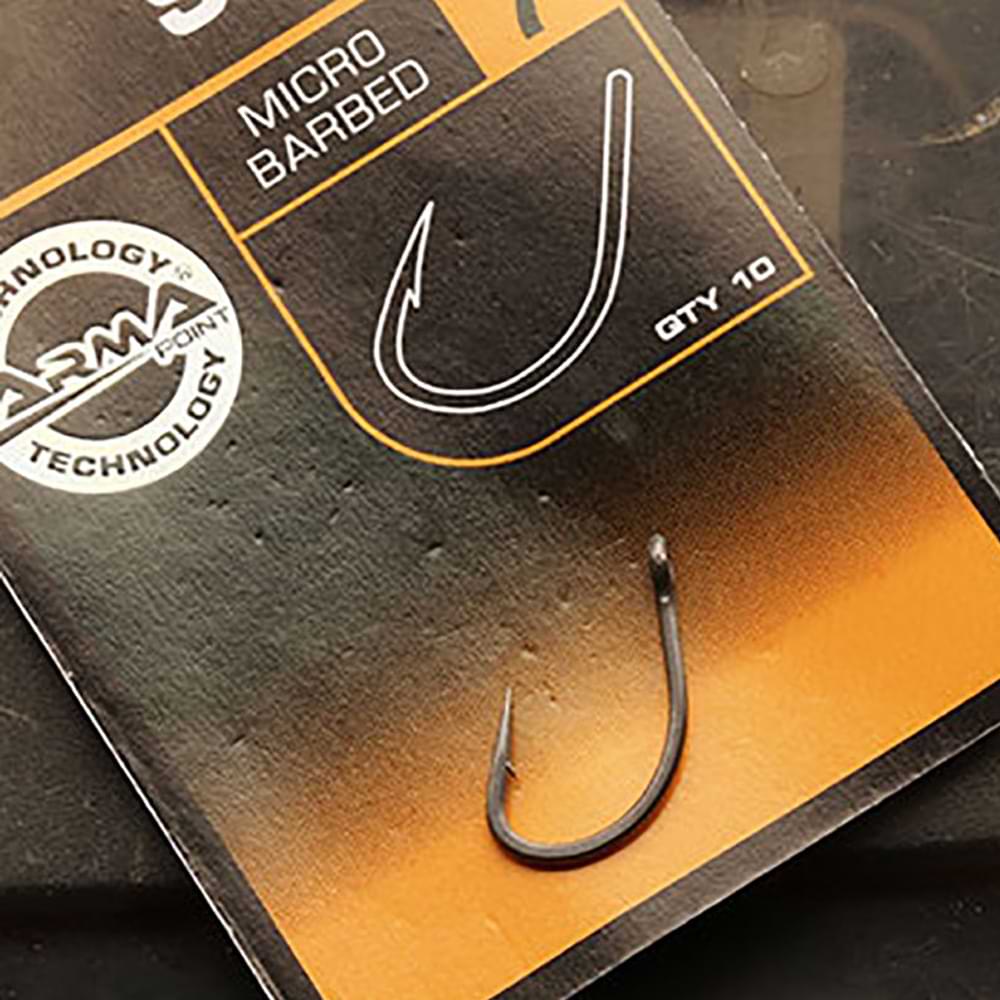 FOX Edges Armapoint Curve Shank Short