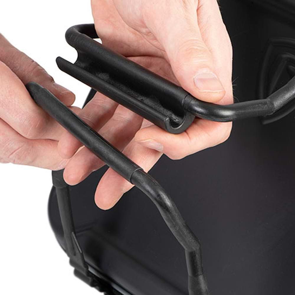 FOX RAGE Medium Camo Welded Bag