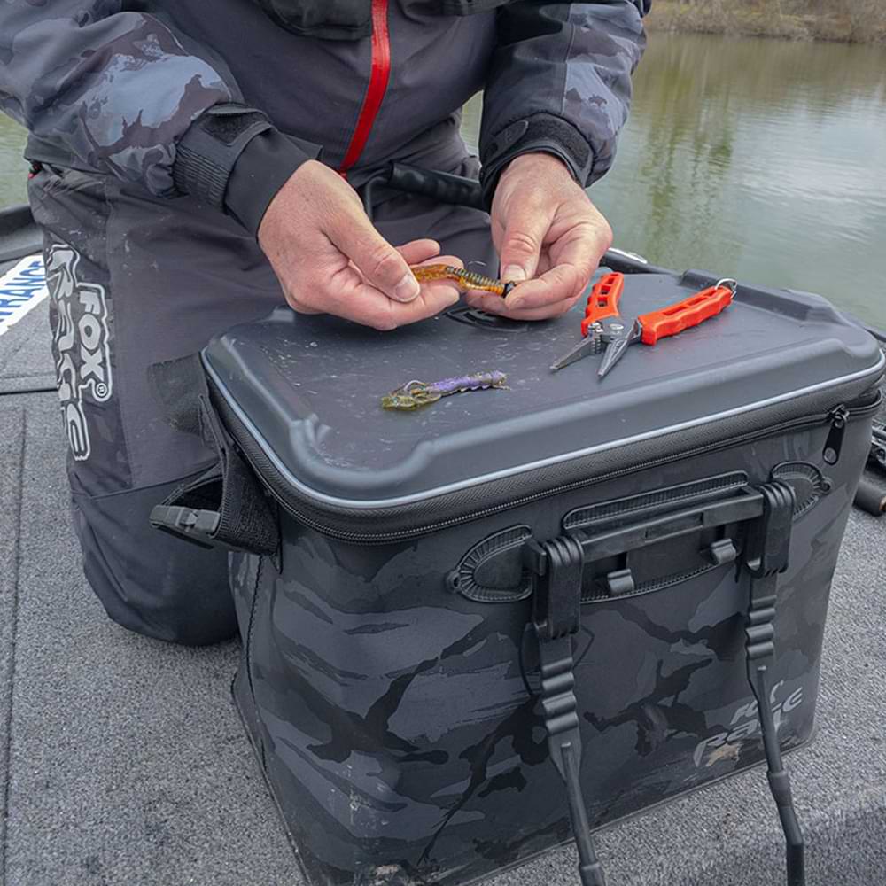 FOX RAGE Medium Camo Welded Bag