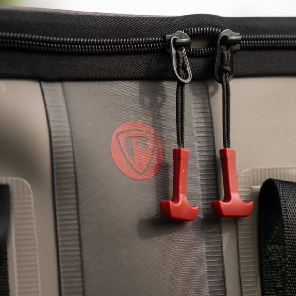 FOX RAGE Pro Series Medium Welded Bag