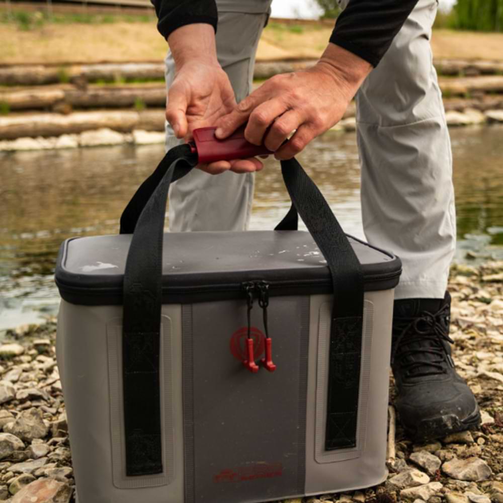 FOX RAGE Pro Series Medium Welded Bag