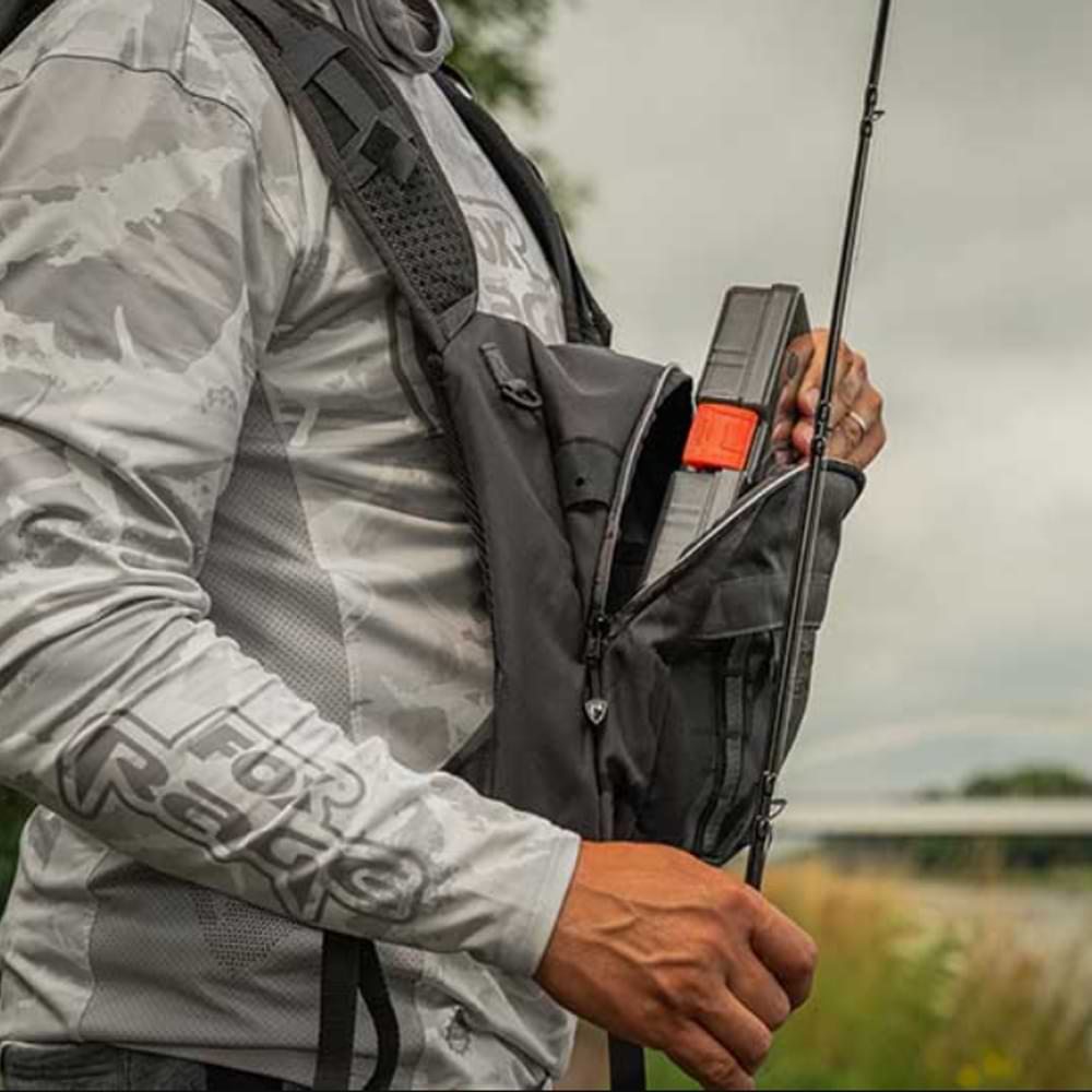 FOX RAGЕ Voyager Camo Chest Pack