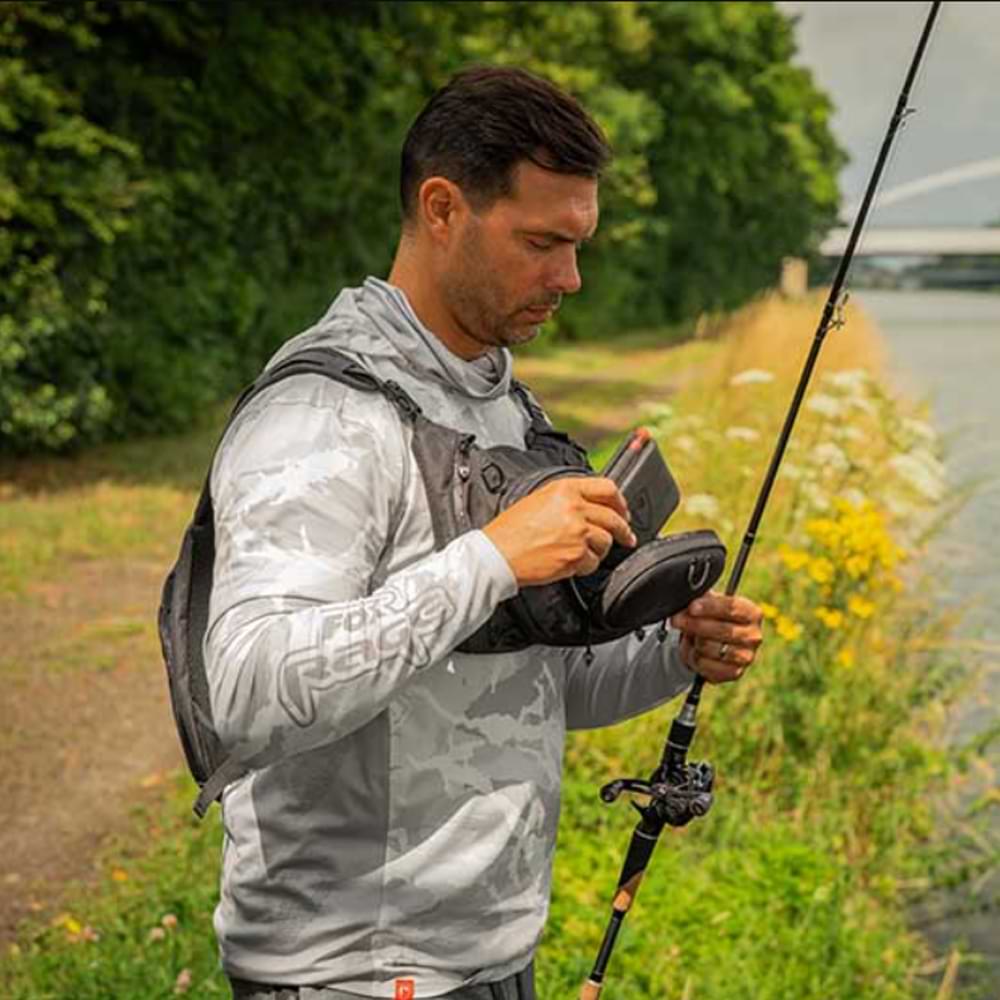 FOX RAGЕ Voyager Camo Chest Pack