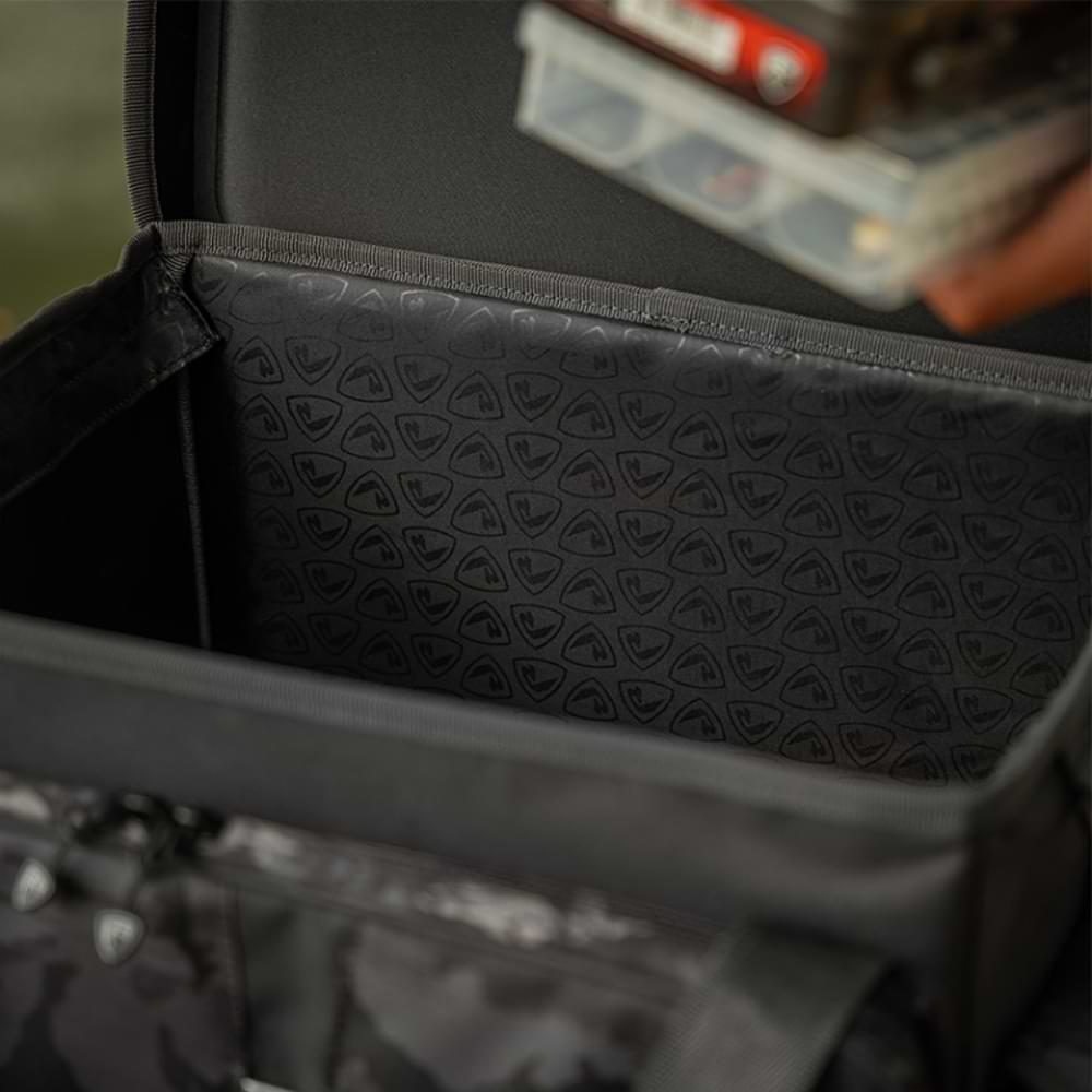 FOX RAGЕ Voyager Camo Moulded XL Carryall