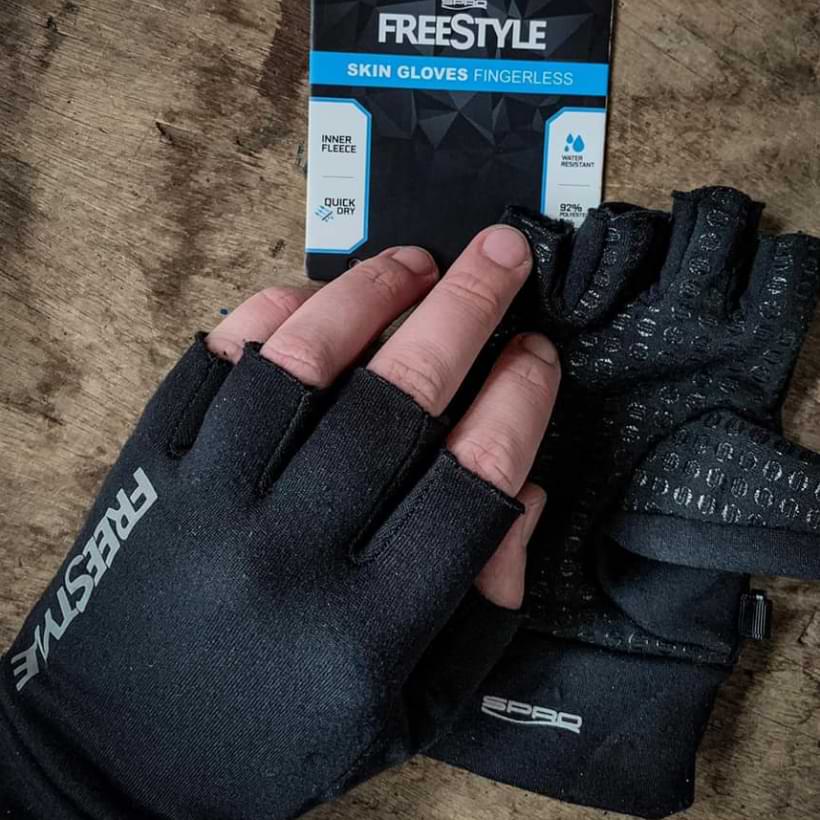 FREESTYLE Skinz Gloves Fingerless
