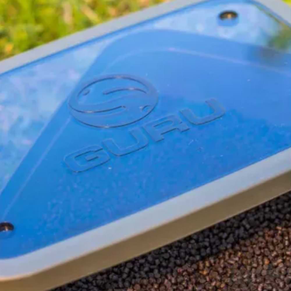 GURU Bait Box Solid Lid (Green) 5.3 pint 