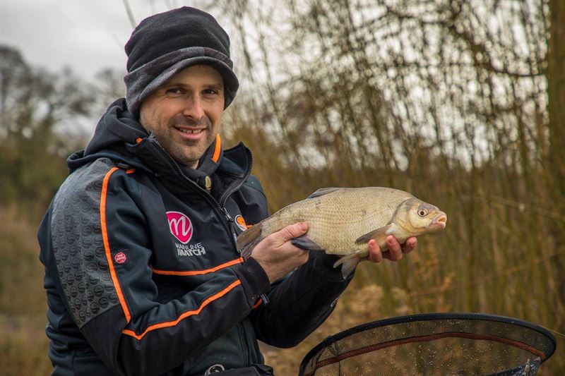 GURU Black Peak Beanie