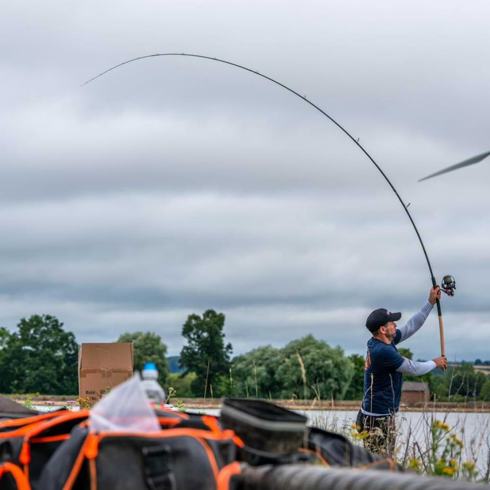 GURU N-Gauge Pro Distance Feeder 13ft 3pcs 150g