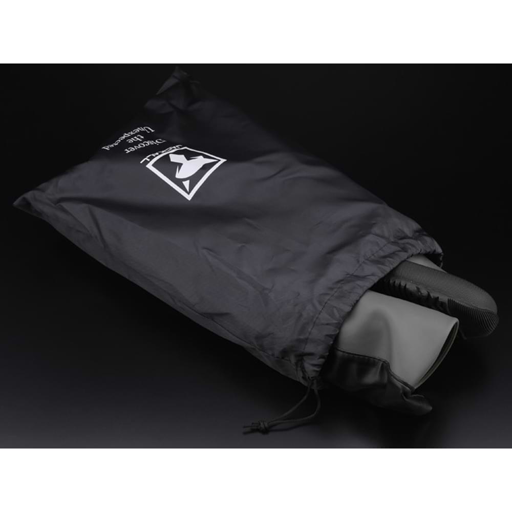 JACKALL Packable Boots R - Black