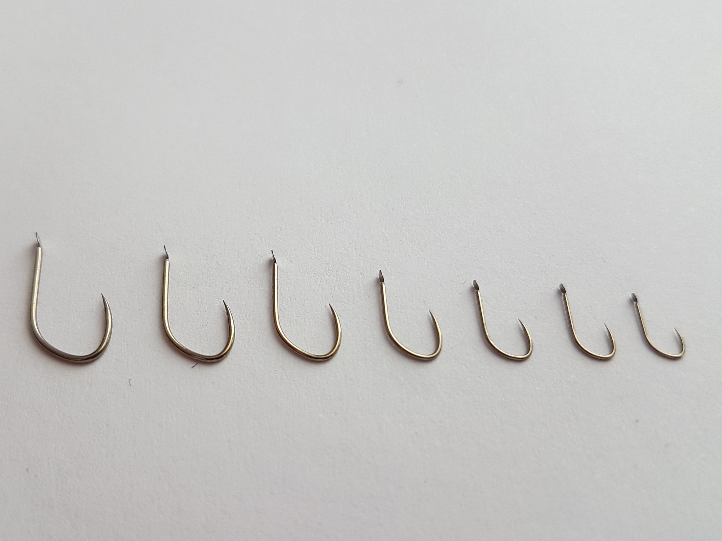 KAMASAN B911 X-strong Barbless Spade End