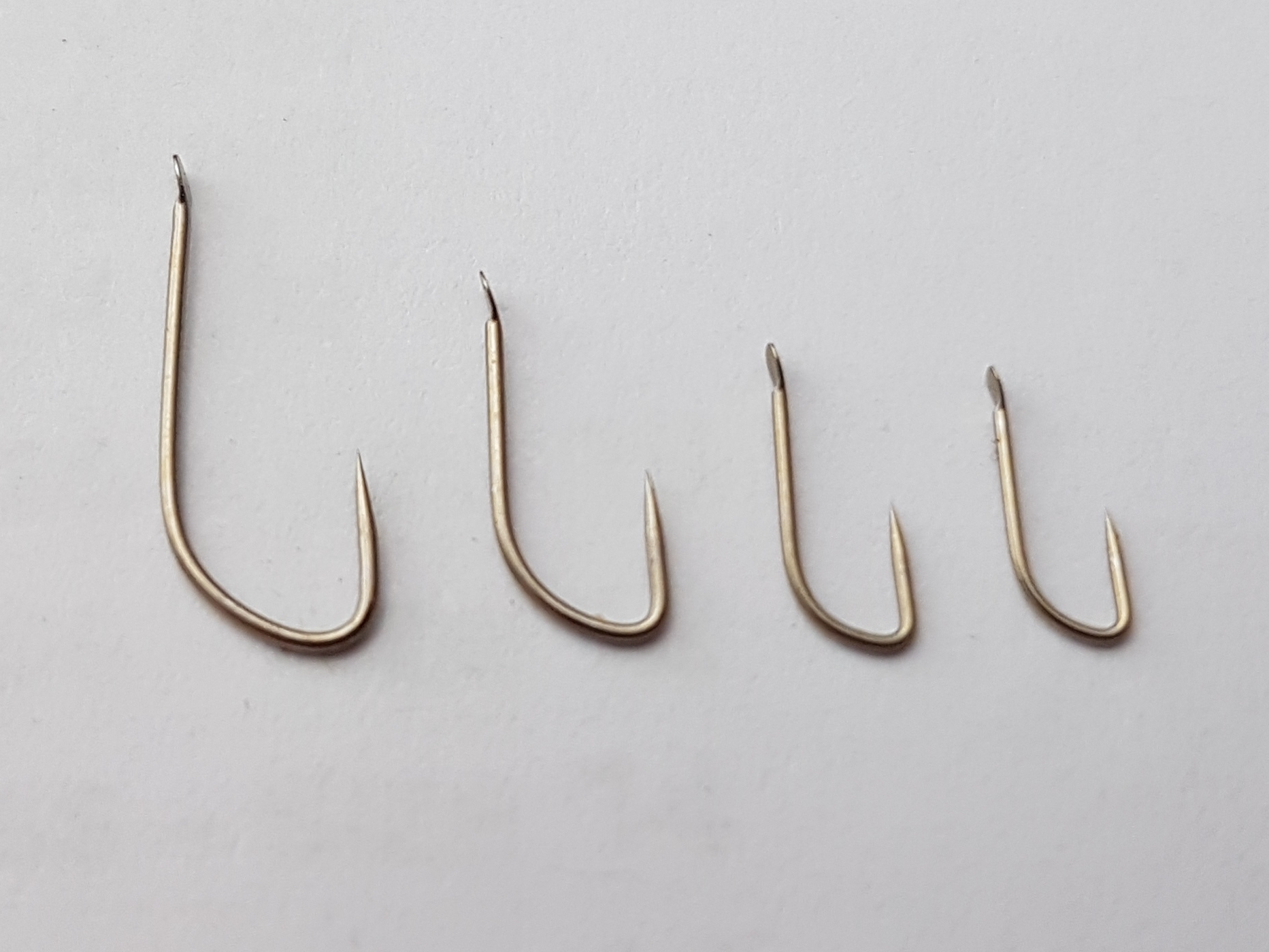 KAMASAN B610 X Strong Barbless Crystal