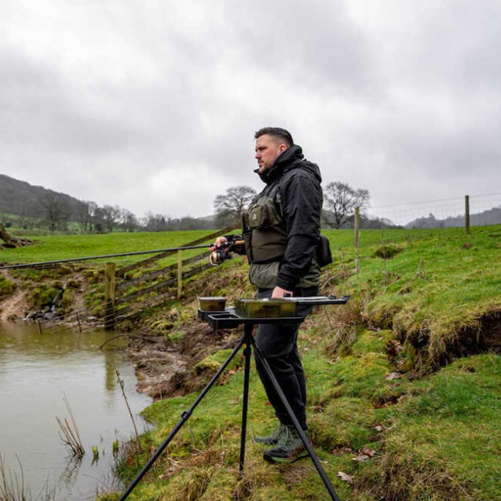 KORUM Allrounder Tray-Tripod Adaptor