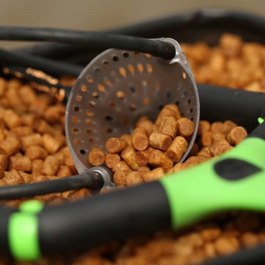 MAINLINE Match Activated Carp Ceel Pellets 1kg