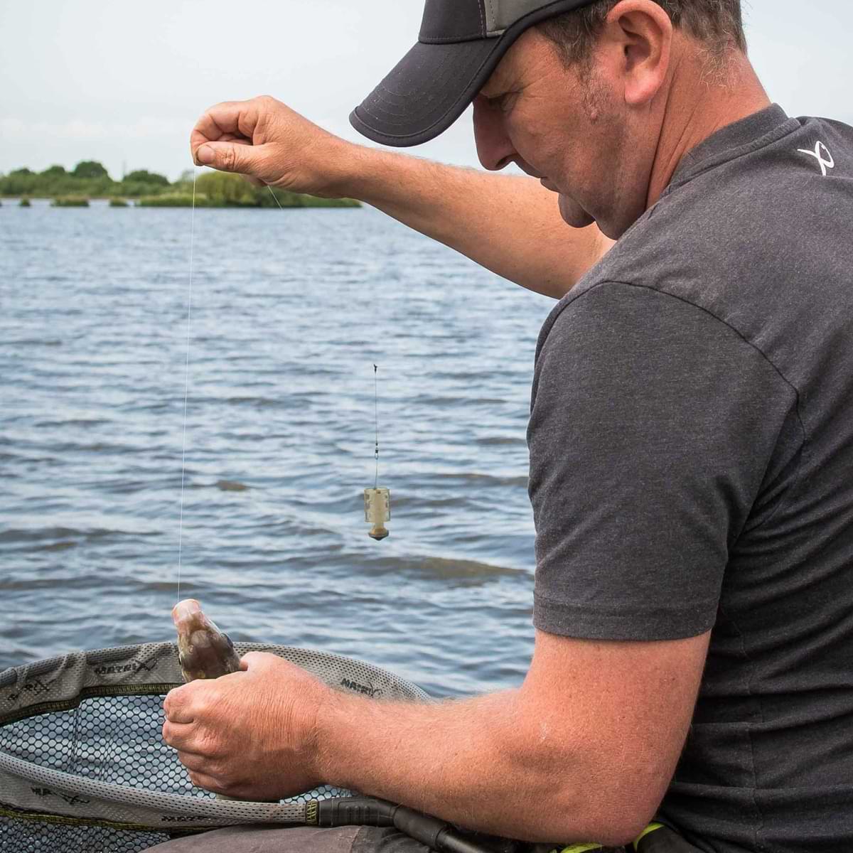 MATRIX Plastic Orbit Feeder Small 