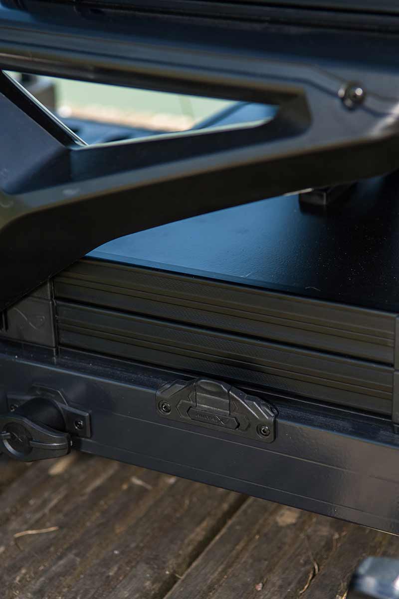 MATRIX S25 Pro Seatbox Black Edition