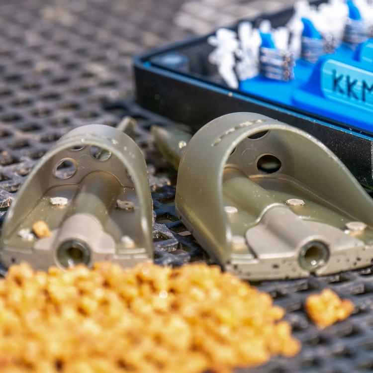 PRESTON ICS In-Line Solid Pellet Feeder - Medium