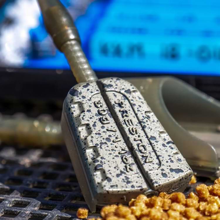 PRESTON ICS In-Line Solid Pellet Feeder - Medium