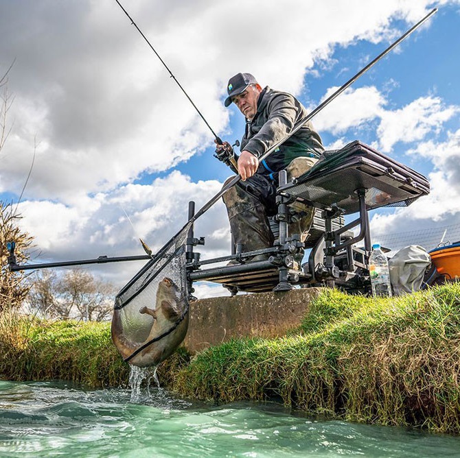 PRESTON ICS In-Line Banjo XR Feeder Small