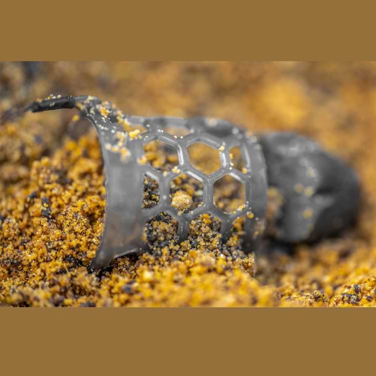 PRESTON Hexmesh Plastic Bullet Feeder - Medium