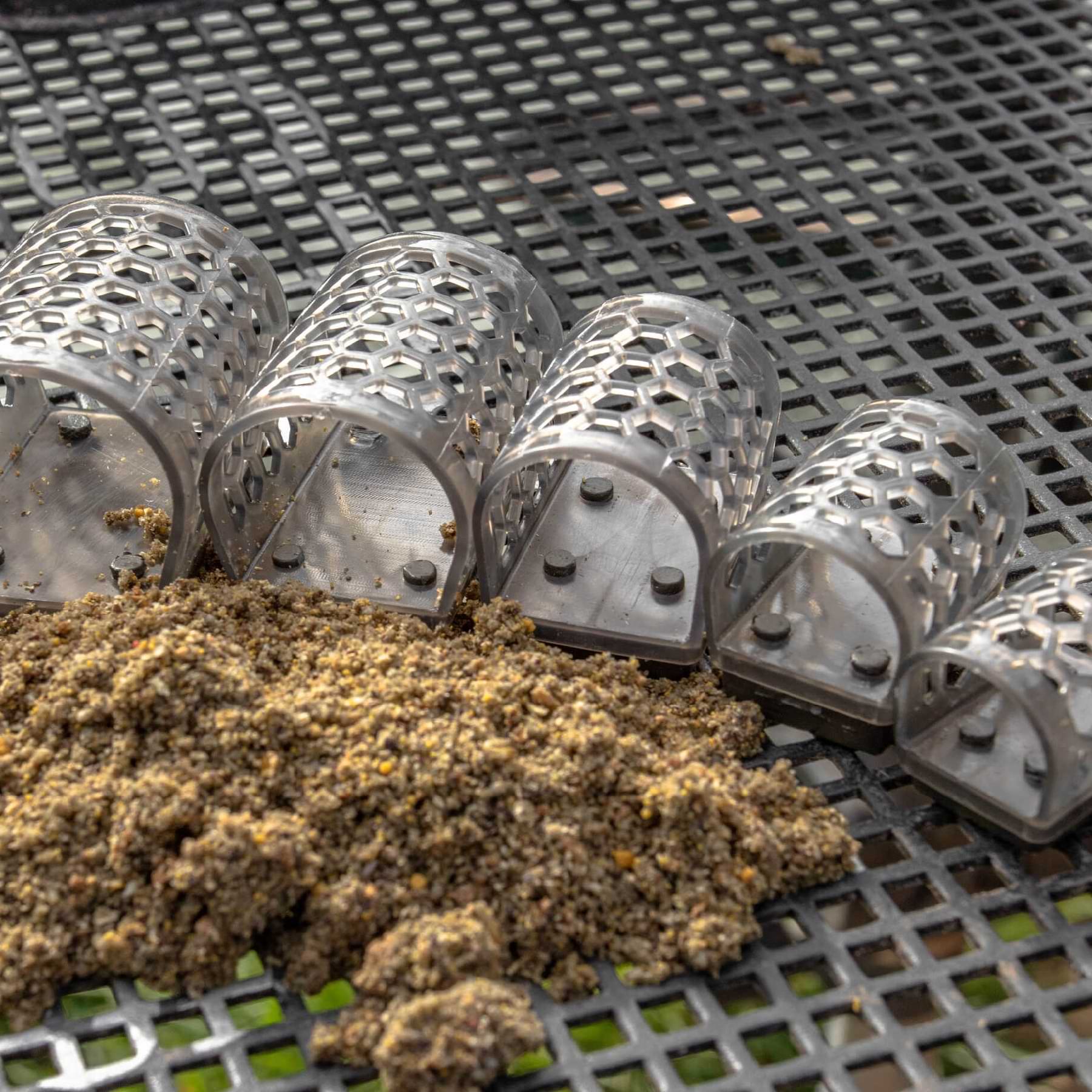 PRESTON Hexmesh Plastic Cage Feeder - Medium