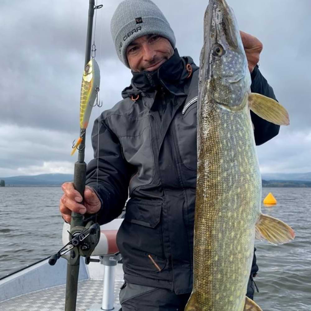 SAVAGE GEAR SG8 100 BC LH