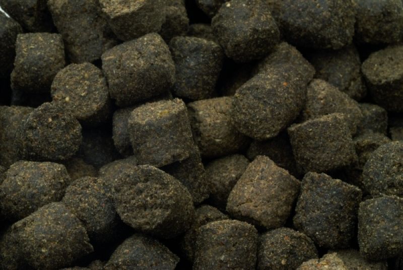 SENSAS Pellets Club Noir Poisson 1kg