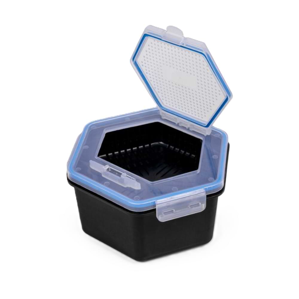 ZEBCO Secure-Lock Bait Box And Sieve 2L