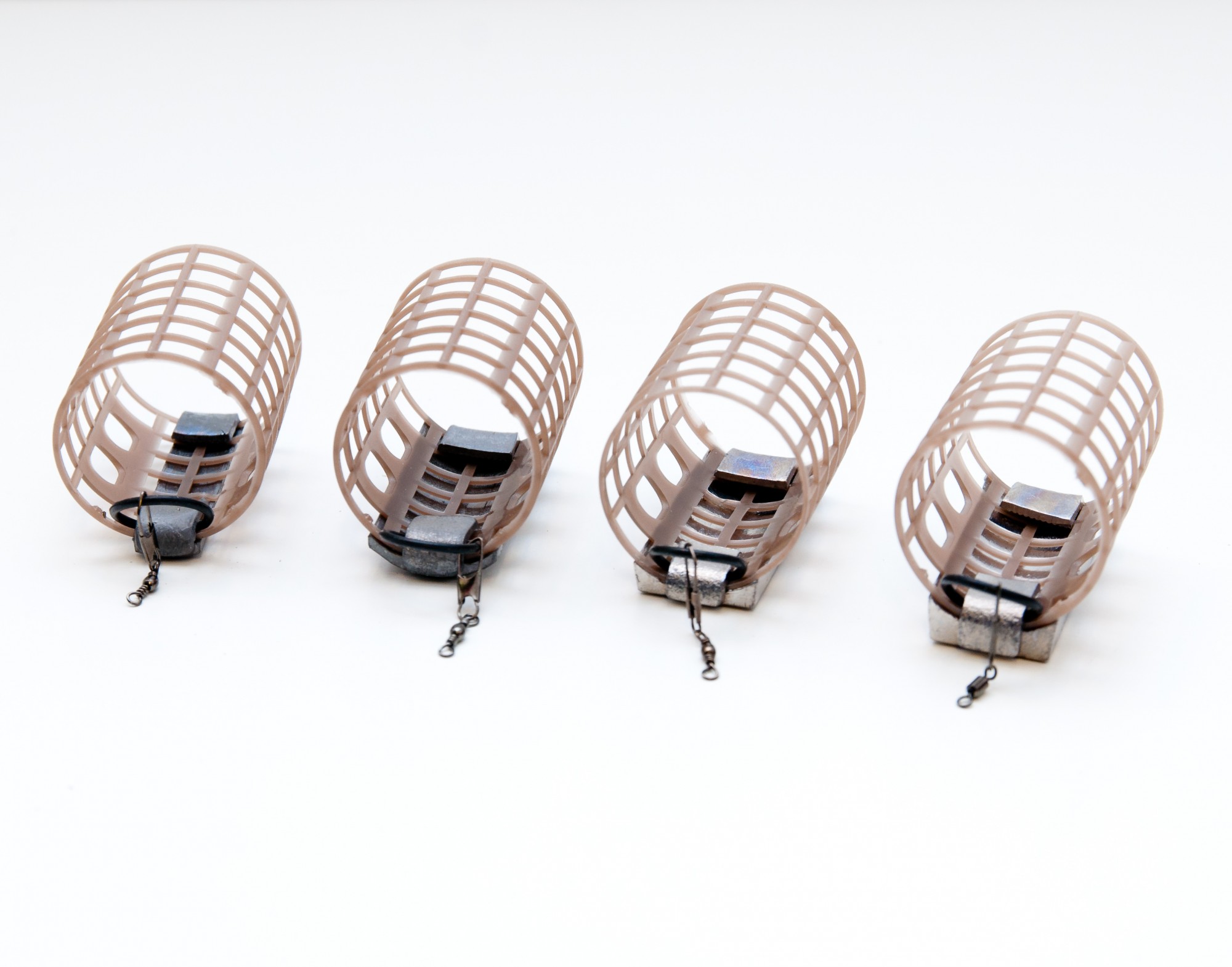 NISA Plastic Cage Feeders